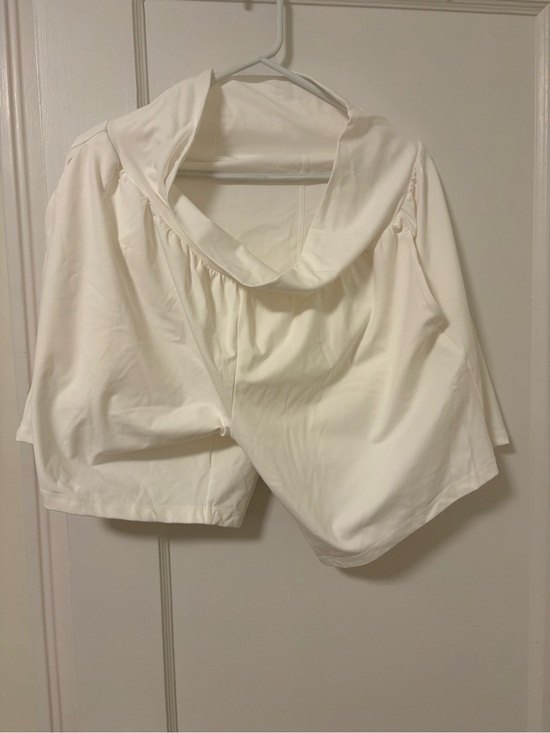 HALARA Pants - HALARA White Athletic Shorts - High-Waist Performance
